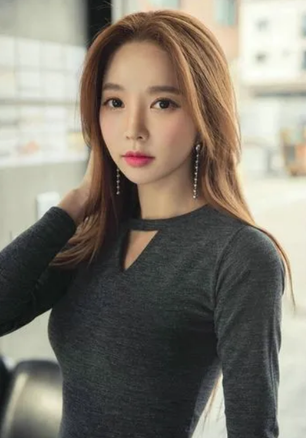 众人心中的一抹亮色模特伴游——慕青